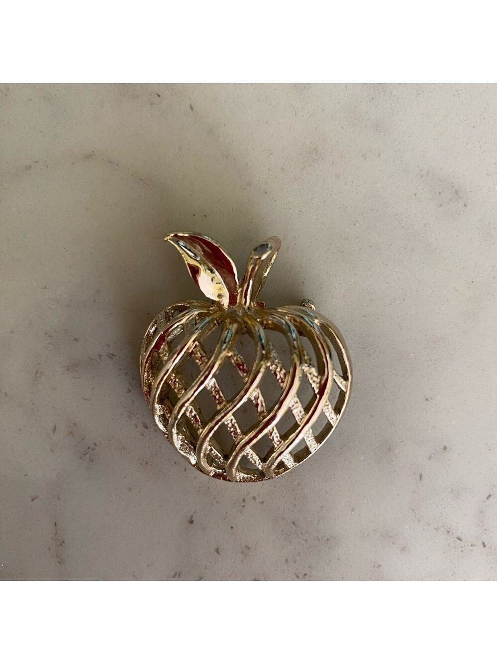 Vintage Gerry's Apple Brooch and Pin Lattice Gold Tone Apple Pin